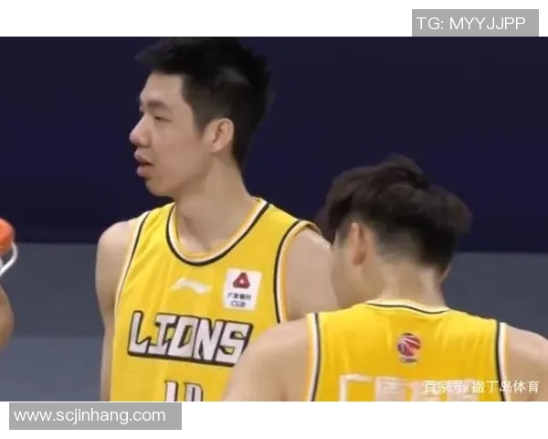 朱俊龙：从青涩少年到篮球场上的璀璨明星之路揭秘