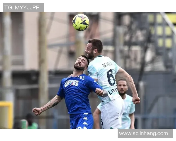 科森察与恩波利的激烈对决谁能在意甲赛场上笑到最后 科森察与恩波利的激烈对决谁能在意甲赛场上笑到最后