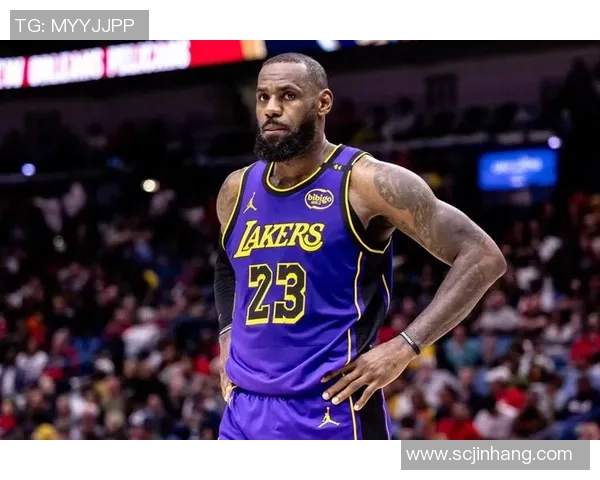 詹姆斯：从篮球巨星到社会影响力的全方位探索与启示