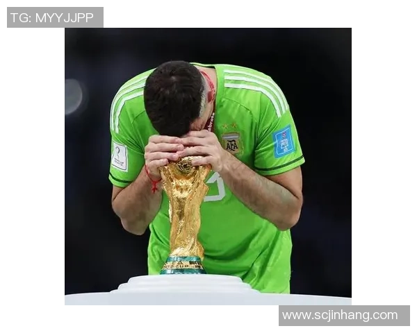 马丁内斯的传奇旅程与足球生涯的辉煌成就探秘